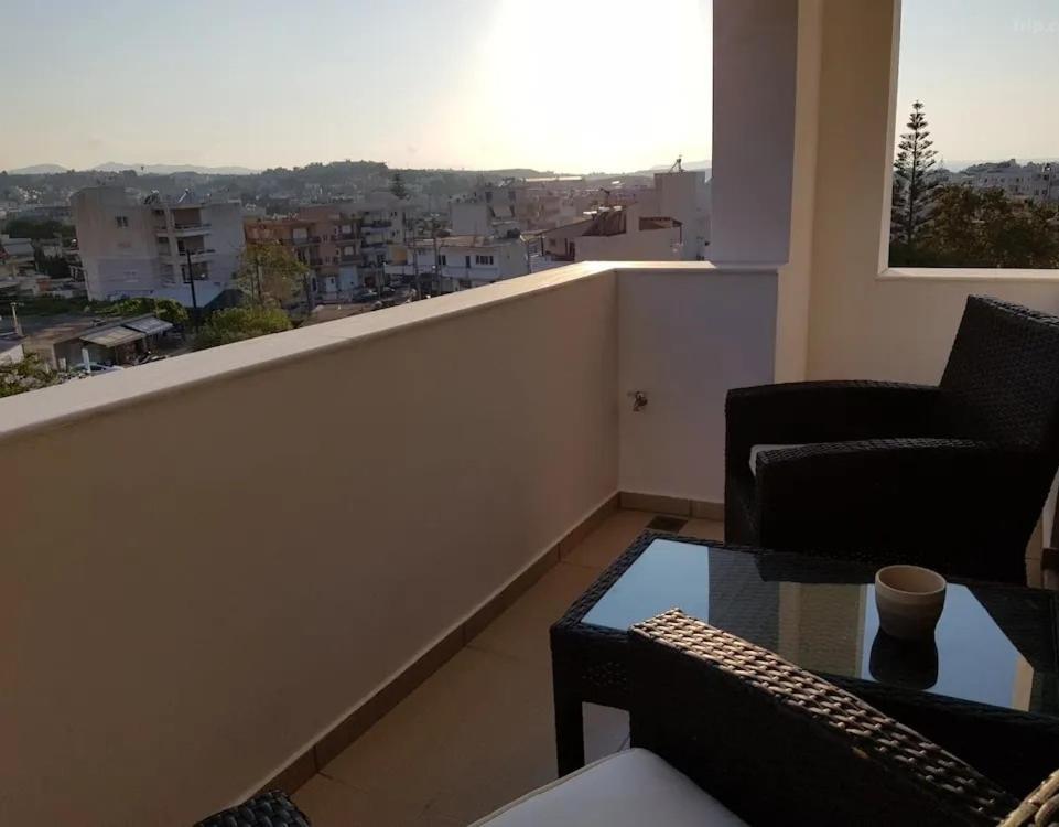 Iriana'S Apartments In Center Ханя Екстериор снимка